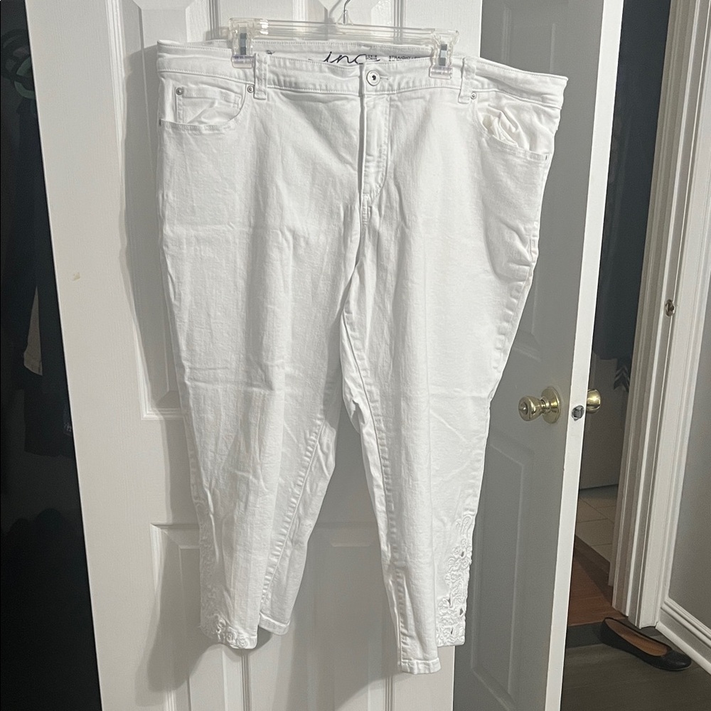 INC International Concepts Women's Cropped White Jeans